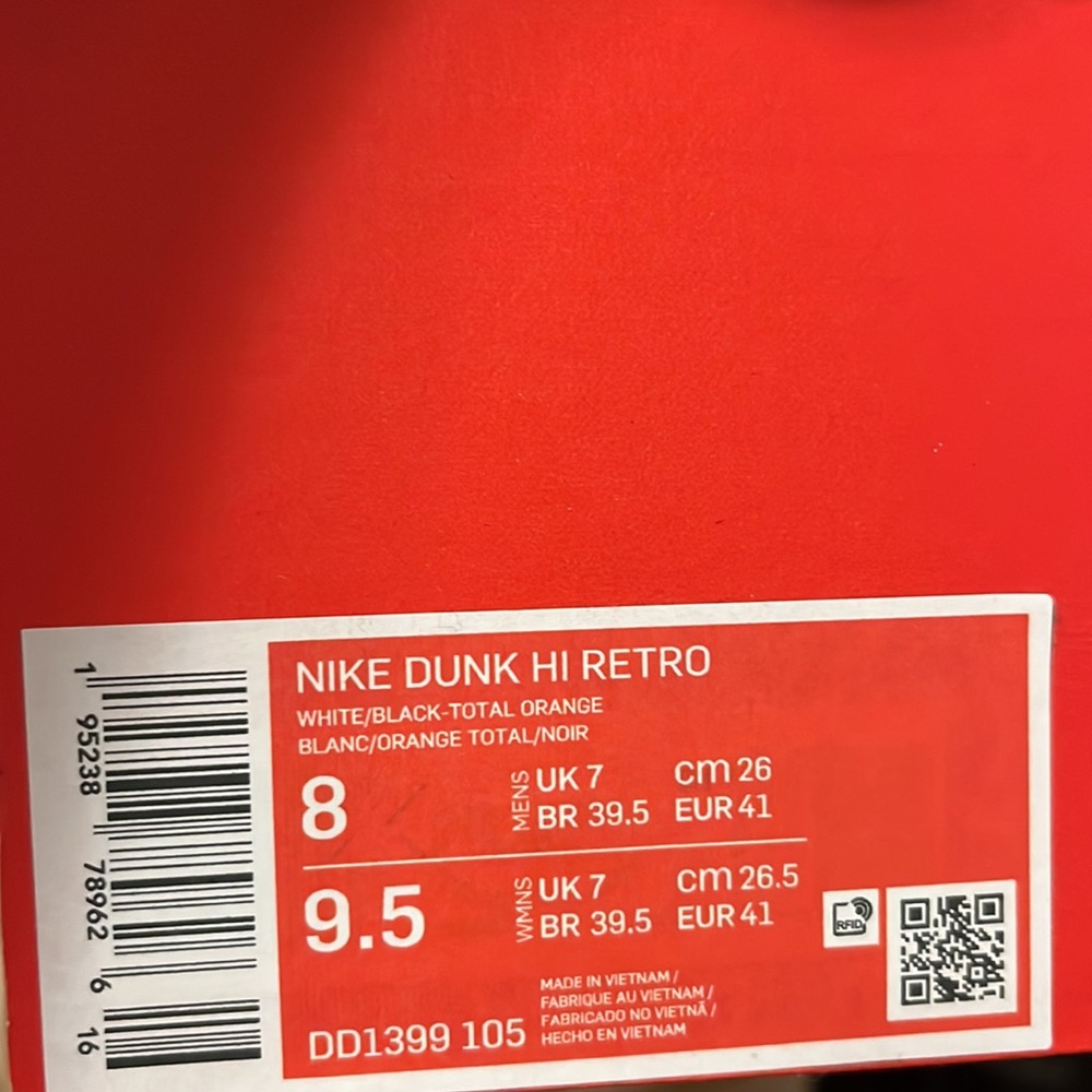 Nike Dunks Hi Retro - Picture 6 of 7